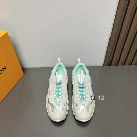 Picture of Louis Vuitton Shoes _SKULVsz35-40J011612690